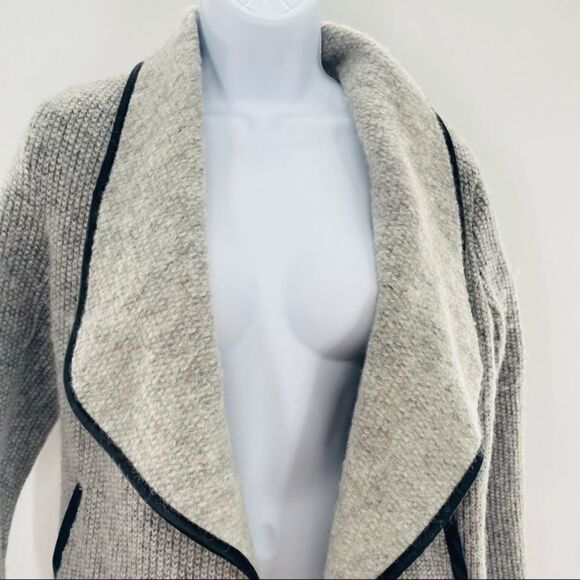CUPCAKES & CASHMERE Gray Wool Open front Sweater Cardigan - Picture 5 of 9